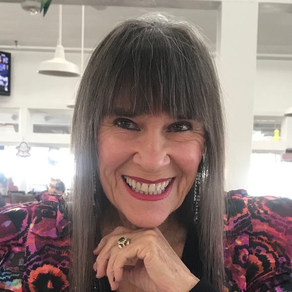 Meet your Posher, Anna - Picture 1 of 1